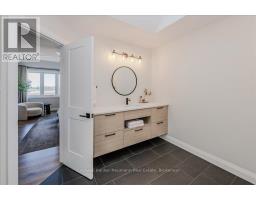 57 TRISTAN CRESCENT - 32