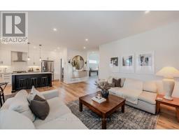 57 TRISTAN CRESCENT - 8