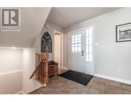 3 KARALEE CRESCENT - 5
