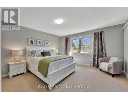 D2 - 12 BRANTWOOD PARK ROAD - 15