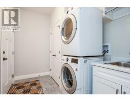 158 RIDGEWOOD CRESCENT - 31
