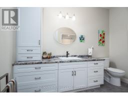 158 RIDGEWOOD CRESCENT - 35
