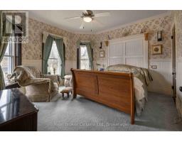 295 LIVINGSTONE AVENUE N - 15