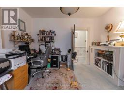 295 LIVINGSTONE AVENUE N - 19