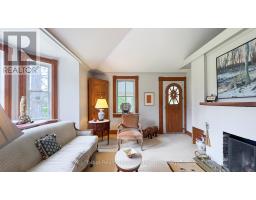 14 & 16 CHINIQUY STREET E - 25