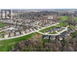 1 BIRTCH CREEK CRESCENT - 15