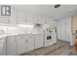 385 HERITAGE DRIVE - 10