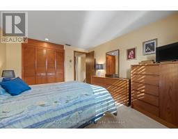 385 HERITAGE DRIVE - 18