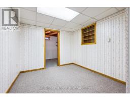 82 CRANE DRIVE - 34