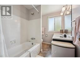133 INGLESIDE DRIVE - 12