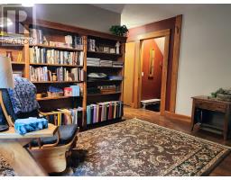 465 BOYNE AVENUE - 17