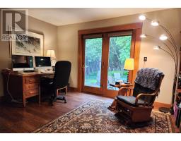 465 BOYNE AVENUE - 18