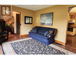 465 BOYNE AVENUE - 7
