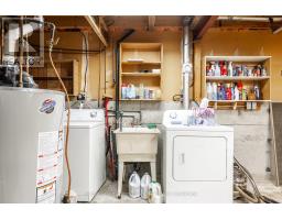 142 KENNER CRESCENT - 36