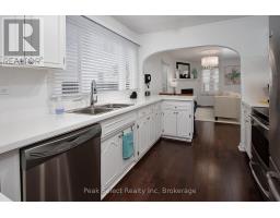 574 JONES STREET E - 19