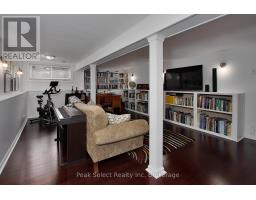 574 JONES STREET E - 32