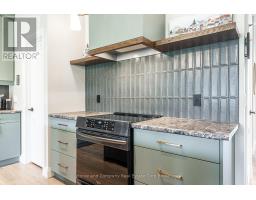 44 RIDGEWOOD CRESCENT - 10