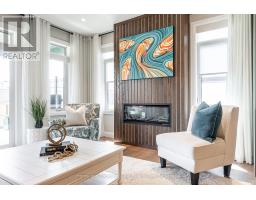 44 RIDGEWOOD CRESCENT - 12