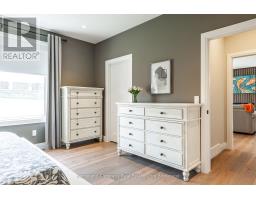 44 RIDGEWOOD CRESCENT - 17