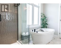 44 RIDGEWOOD CRESCENT - 19