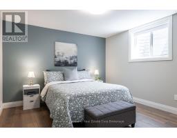 44 RIDGEWOOD CRESCENT - 22