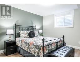 44 RIDGEWOOD CRESCENT - 24