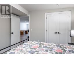 44 RIDGEWOOD CRESCENT - 25