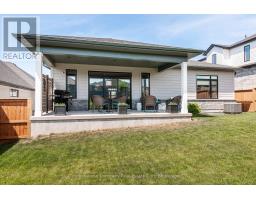 44 RIDGEWOOD CRESCENT - 29