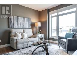 44 RIDGEWOOD CRESCENT - 6