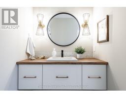 44 RIDGEWOOD CRESCENT - 8