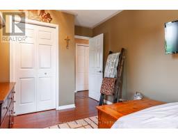 421 GREENWOOD DRIVE - 20