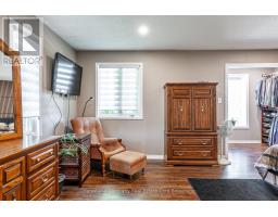 421 GREENWOOD DRIVE - 26