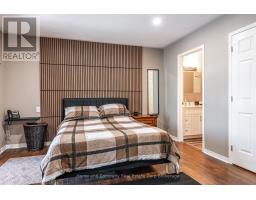421 GREENWOOD DRIVE - 28