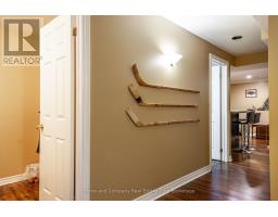 421 GREENWOOD DRIVE - 35