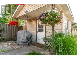 421 GREENWOOD DRIVE - 46