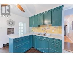 14 RIVERSIDE DRIVE W - 17