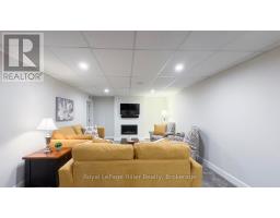 3 - 24 UPPER THAMES LANE - 37