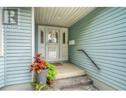 214 JOHN STREET S - 3