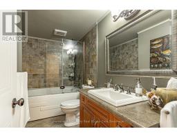 264 MELRAN DRIVE - 16
