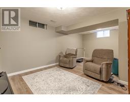 264 MELRAN DRIVE - 19