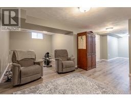 264 MELRAN DRIVE - 20