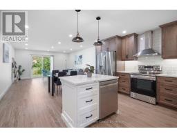 655 GLORIA STREET - 11