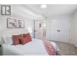 655 GLORIA STREET - 33