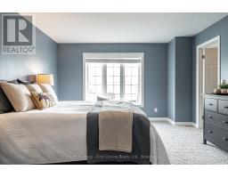 6 ROBERTSON DRIVE - 17