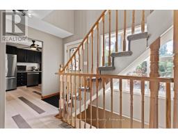 212 INGLIS STREET - 13