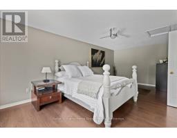 212 INGLIS STREET - 22