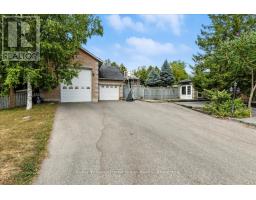 212 INGLIS STREET - 3