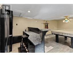 212 INGLIS STREET - 36