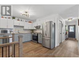 50 DYER COURT - 14