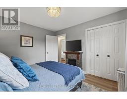 50 DYER COURT - 17